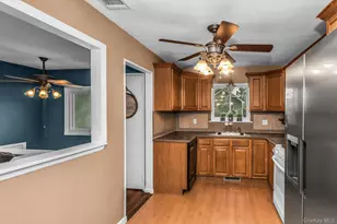 102 Willett Ave, Sayville, NY 11782 - Photo 8