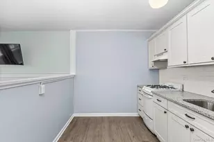 1 Wyndover Woods Ln, White Plains, NY 10603 - Photo 6