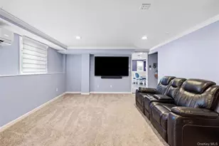 9 Florgate Rd, Farmingdale, NY 11735 - Photo 24