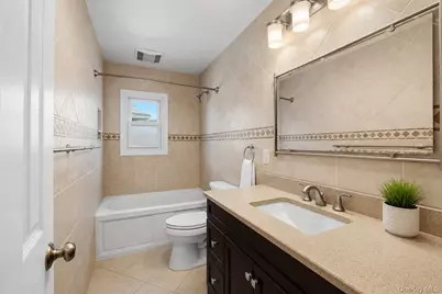 9 Florgate Road, Farmingdale, NY 11735 - Photo 16