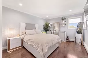 336 Grand Central Ave, Amityville, NY 11701 - Photo 18