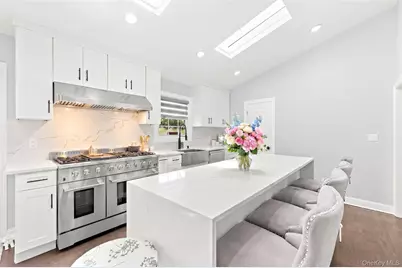 336 Grand Central Avenue, Amityville, NY 11701 - Photo 8