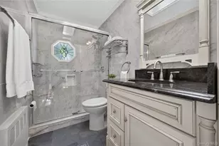 4 Waring Dr, Manhasset, NY 11030 - Photo 24