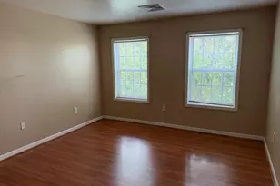 7 Pond St, Poughkeepsie, NY 12603 - Photo 10