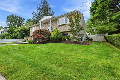 94 Ellensue Drive, Deer Park, NY 11729 - Photo 6