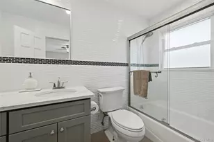 94 Ellensue Dr, Deer Park, NY 11729 - Photo 24