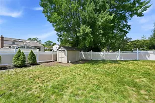 94 Ellensue Dr, Deer Park, NY 11729 - Photo 40