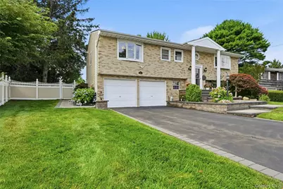 94 Ellensue Drive, Deer Park, NY 11729 - Photo 8