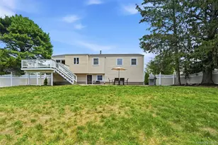 94 Ellensue Dr, Deer Park, NY 11729 - Photo 42