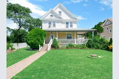 36 Russell Place, Freeport, NY 11520 - Photo 1
