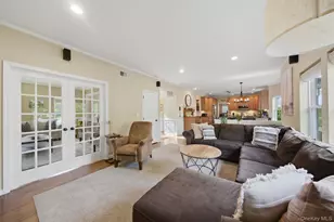 19 Sweetgum Ln, Miller Place, NY 11764 - Photo 10
