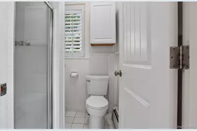 1058 Plandome Road, Manhasset, NY 11030 - Photo 12