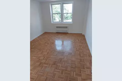 679 Warburton Avenue #1L, Yonkers, NY 10701 - Photo 8