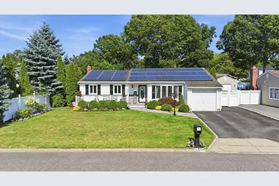 101 Gainsborough Road, Holbrook, NY 11741 - Photo 1
