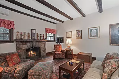 8 Ritchey Place, White Plains, NY 10605 - Photo 4