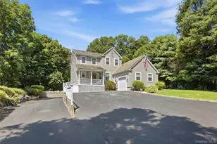 104 Lincoln Blvd, Hauppauge, NY 11788 - Photo 2