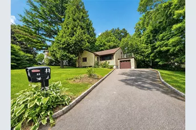 63 Waterbury Parkway, Cortlandt Manor, NY 10567 - Photo 2