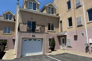 1422 Outlook Ave, Bronx, NY 10465 - Photo 4