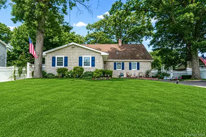 1A Richard Place, Ronkonkoma, NY 11779 - Photo 2