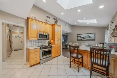 1A Richard Place, Ronkonkoma, NY 11779 - Photo 6