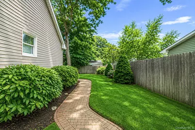 1A Richard Place, Ronkonkoma, NY 11779 - Photo 32