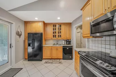 1A Richard Place, Ronkonkoma, NY 11779 - Photo 8
