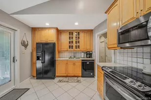 1 A Richard Pl, Ronkonkoma, NY 11779 - Photo 8