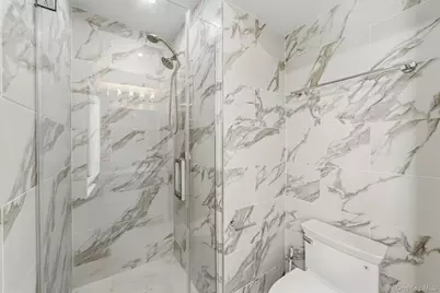 208 Third Avenue, Pelham, NY 10803 - Photo 32
