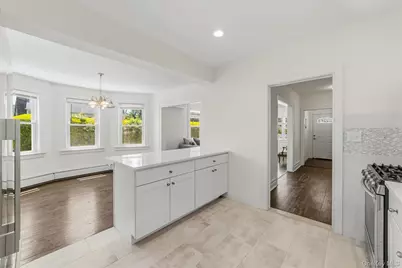 208 Third Avenue, Pelham, NY 10803 - Photo 20