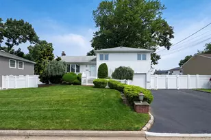128 James St, Massapequa, NY 11758 - Photo 22