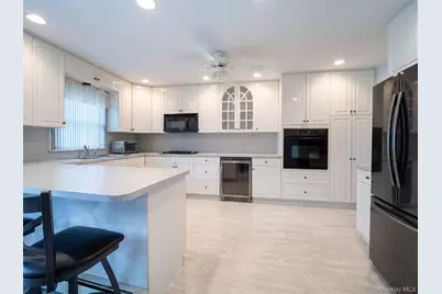 128 James Street, Massapequa, NY 11758 - Photo 8