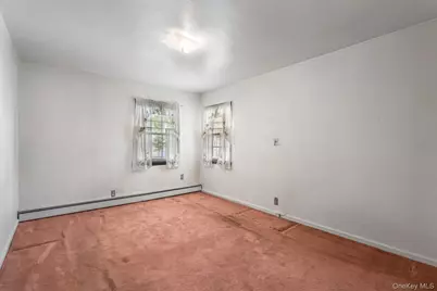 8315 264th Street, Glen Oaks, NY 11004 - Photo 14
