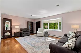 20 Lancaster Ln, Monsey, NY 10952 - Photo 2