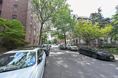 61-41 Saunders Street #B25, Rego Park, NY 11374 - Photo 42