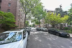 61-41 Saunders St, Rego Park, NY 11374 - Photo 42