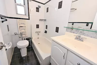 61-41 Saunders Street #B25, Rego Park, NY 11374 - Photo 24