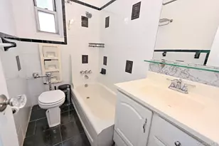 61-41 Saunders St, Rego Park, NY 11374 - Photo 24