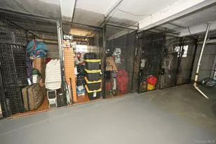 61-41 Saunders St, Rego Park, NY 11374 - Photo 38