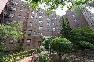 61-41 Saunders St, Rego Park, NY 11374 - Photo 4