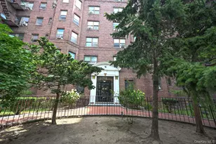 61-41 Saunders St, Rego Park, NY 11374 - Photo 1