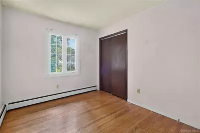 8 Peter Avenue, Newburgh, NY 12550 - Photo 16