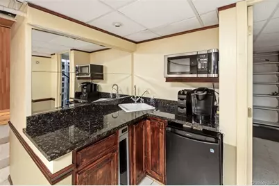 160 Clearmeadow Drive, East Meadow, NY 11554 - Photo 22