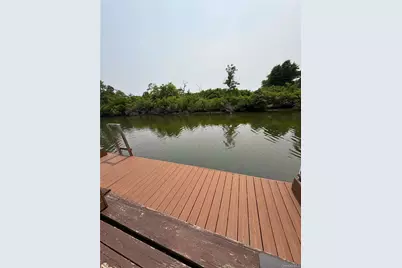 77 E Santa Barbara Road, Lindenhurst, NY 11757 - Photo 10