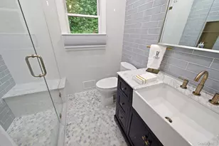 3 Valleyview Dr, Northport, NY 11768 - Photo 12