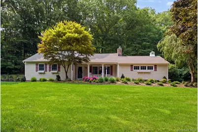 3 Valleyview Drive, Northport, NY 11768 - Photo 2