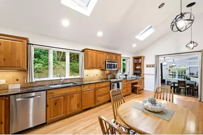 3 Valleyview Drive, Northport, NY 11768 - Photo 8