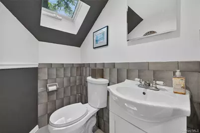 95 Collyer Avenue, New City, NY 10956 - Photo 16