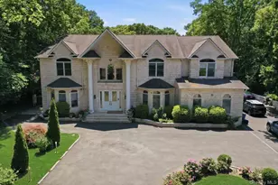 8 Headley Way, Woodbury, NY 11797 - Photo 40