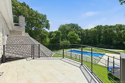 8 Headley Way, Woodbury, NY 11797 - Photo 28