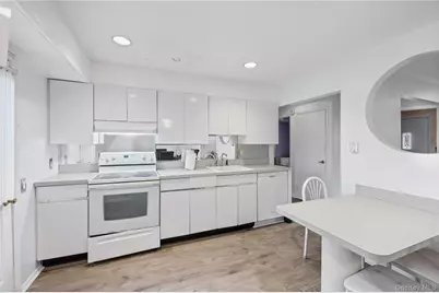 2728 Concord Drive, East Meadow, NY 11554 - Photo 12